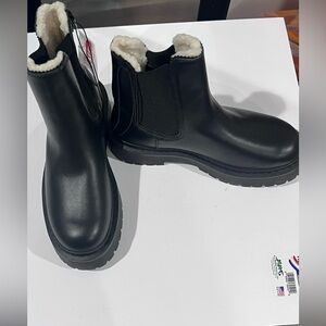 Woman’s Black Boots